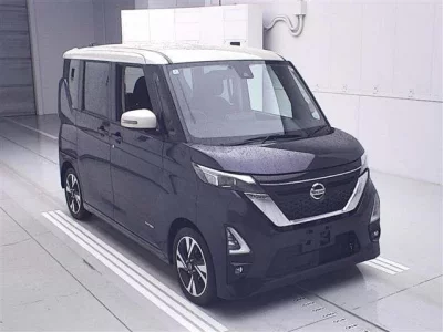 Nissan ROOX  с аукциона в Японии