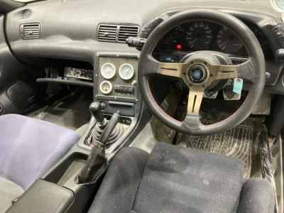 Nissan SKYLINE  с аукциона в Японии