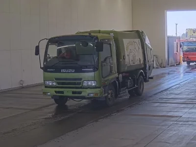 Isuzu FORWARD  с аукциона в Японии