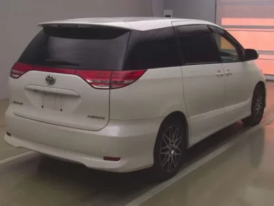 Toyota ESTIMA  с аукциона в Японии