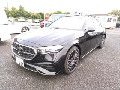 Mercedes-Benz E CLASS  с аукциона в Японии