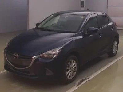Mazda DEMIO  с аукциона в Японии