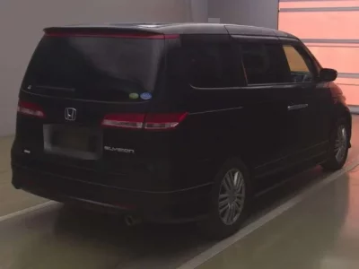 Honda ELYSION  с аукциона в Японии