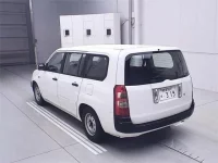 Toyota SUCCEED лот № 70082 оценка 3.5  с аукциона в Японии 1
