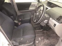 Toyota VOXY лот № 70084 оценка 3  с аукциона в Японии 4