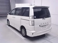 Toyota VOXY лот № 70084 оценка 3  с аукциона в Японии 1