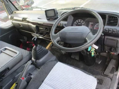 Isuzu ELF  с аукциона в Японии