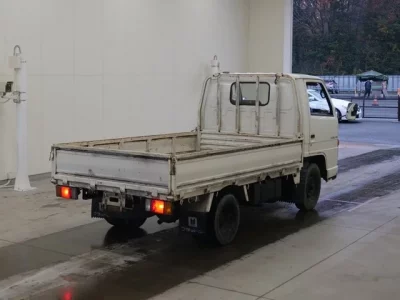 Isuzu ELF  с аукциона в Японии