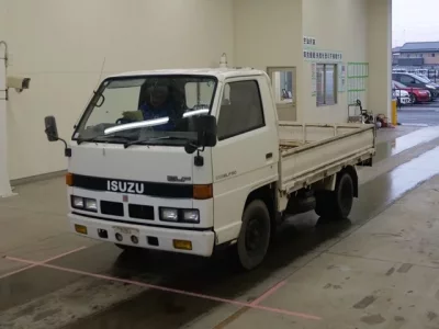 Isuzu ELF  с аукциона в Японии