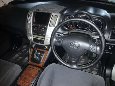 Toyota HARRIER  с аукциона в Японии