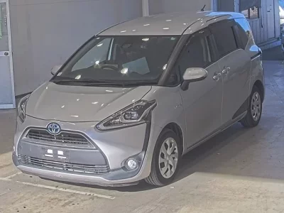 Toyota SIENTA  с аукциона в Японии