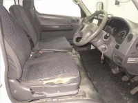 Nissan CARAVAN VAN лот № 70157 оценка R  с аукциона в Японии 4