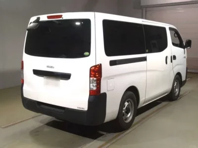 Isuzu COMO