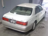 Toyota CROWN лот № 1018 оценка   с аукциона в Японии 1