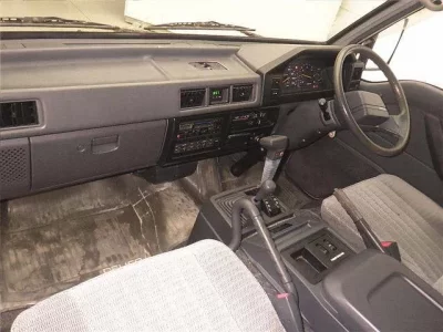 Mitsubishi DELICA WAGON