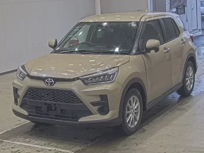 Toyota RAIZE  с аукциона в Японии