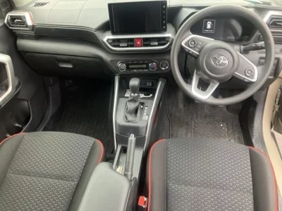 Toyota RAIZE  с аукциона в Японии