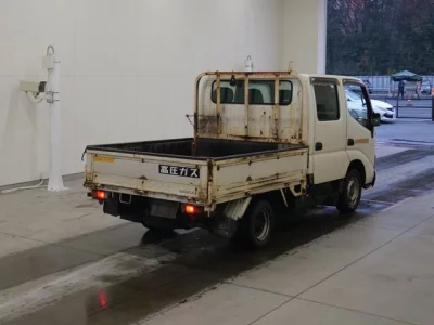 Toyota DYNA  с аукциона в Японии