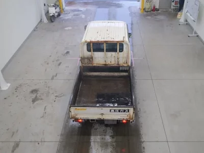 Toyota DYNA  с аукциона в Японии