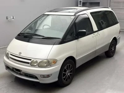 Toyota ESTIMA  с аукциона в Японии