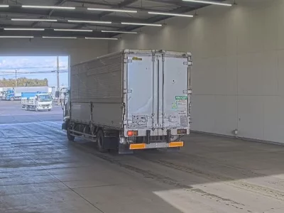 Isuzu FORWARD  с аукциона в Японии