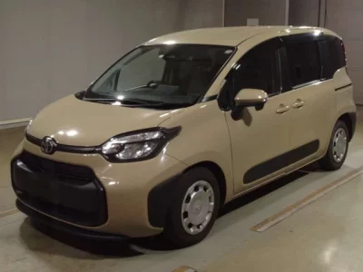 Toyota SIENTA  с аукциона в Японии