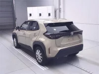 Toyota YARIS CROSS лот № 8557 оценка 4.5  с аукциона в Японии 1