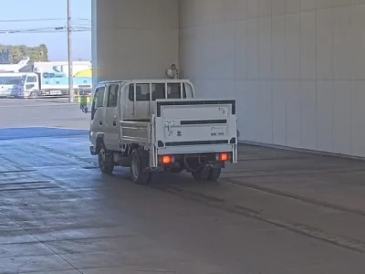Isuzu ELF  с аукциона в Японии
