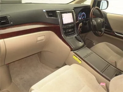Toyota ALPHARD  с аукциона в Японии