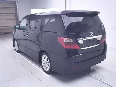 Toyota ALPHARD  с аукциона в Японии