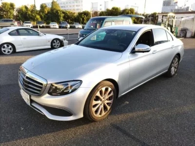 Mercedes-Benz E CLASS  с аукциона в Японии