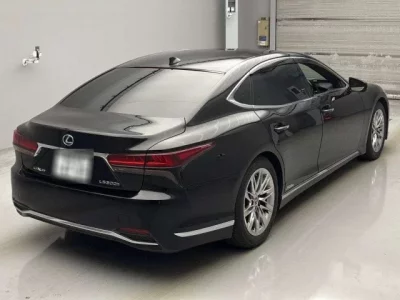 Lexus LS  с аукциона в Японии