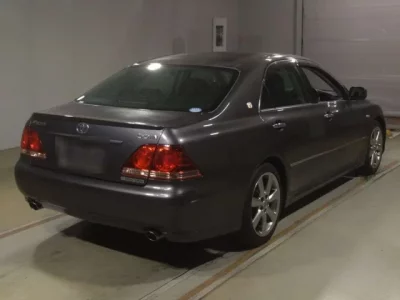 Toyota CROWN  с аукциона в Японии