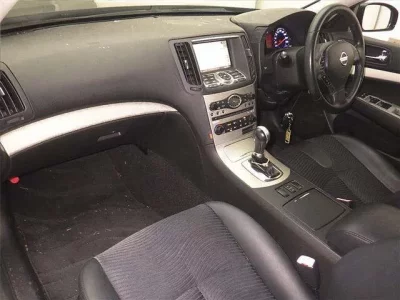 Nissan SKYLINE  с аукциона в Японии