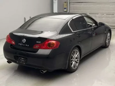 Nissan SKYLINE  с аукциона в Японии