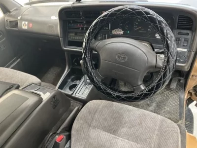 Toyota HIACE  с аукциона в Японии