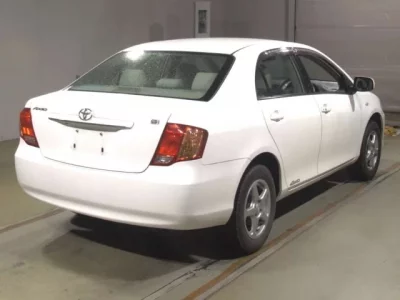 Toyota COROLLA AXIO  с аукциона в Японии