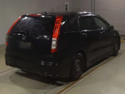 Honda STREAM  с аукциона в Японии