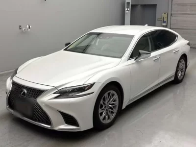 Lexus LS  с аукциона в Японии