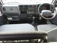 Toyota DYNA лот № 90075 оценка 4  с аукциона в Японии 5