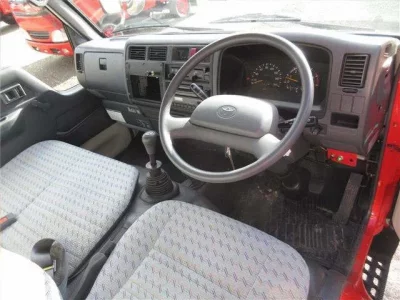 Toyota DYNA  с аукциона в Японии