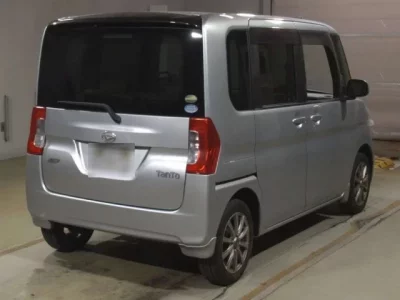 Daihatsu TANTO  с аукциона в Японии