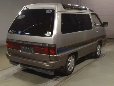 Toyota MASTERACE SURF