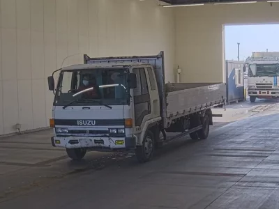 Isuzu FORWARD  с аукциона в Японии
