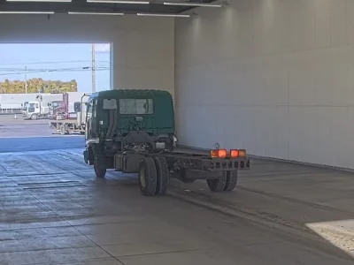 Isuzu FORWARD  с аукциона в Японии