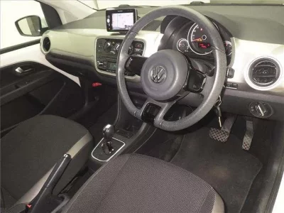 Volkswagen UP  с аукциона в Японии