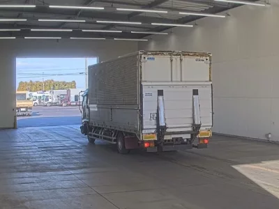 Isuzu FORWARD  с аукциона в Японии