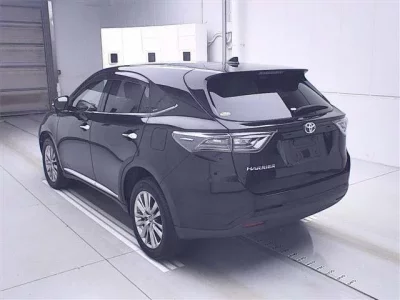 Toyota HARRIER  с аукциона в Японии