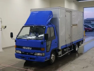 Isuzu ELF  с аукциона в Японии