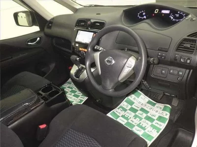 Nissan SERENA  с аукциона в Японии